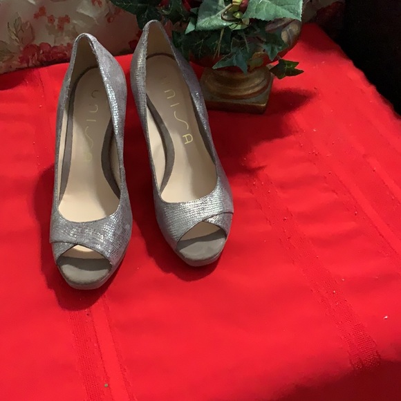 Unisa open Toe shoes with heels- Brand New - Picture 6 of 7